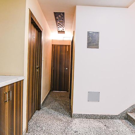 Fabexpress Scholer Motel Колката Екстер'єр фото