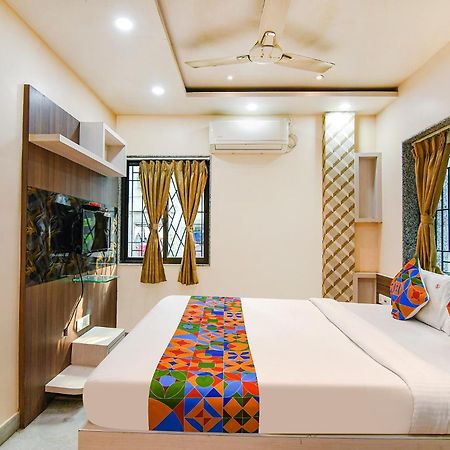 Fabexpress Scholer Motel Колката Екстер'єр фото