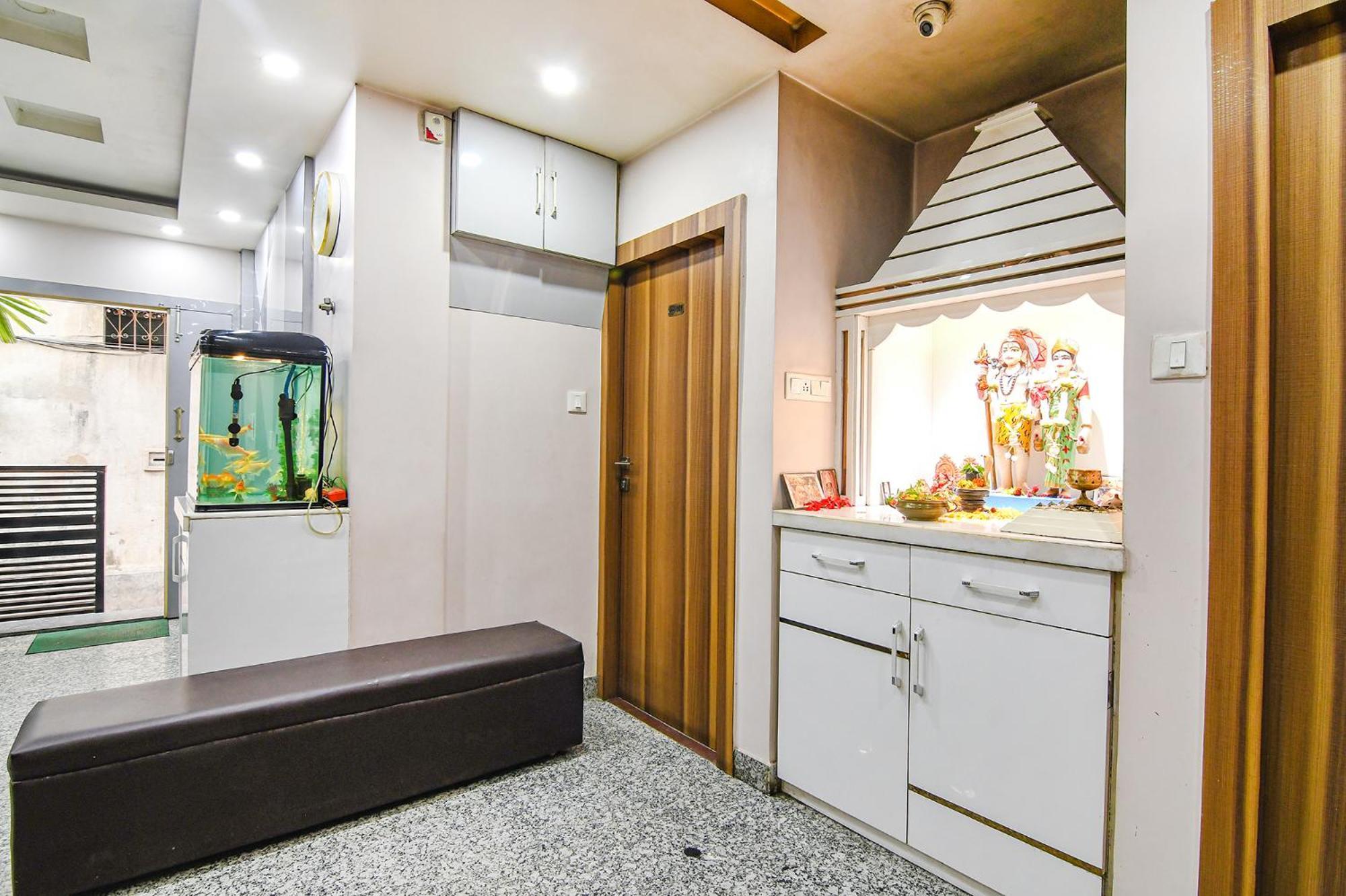 Fabexpress Scholer Motel Колката Екстер'єр фото